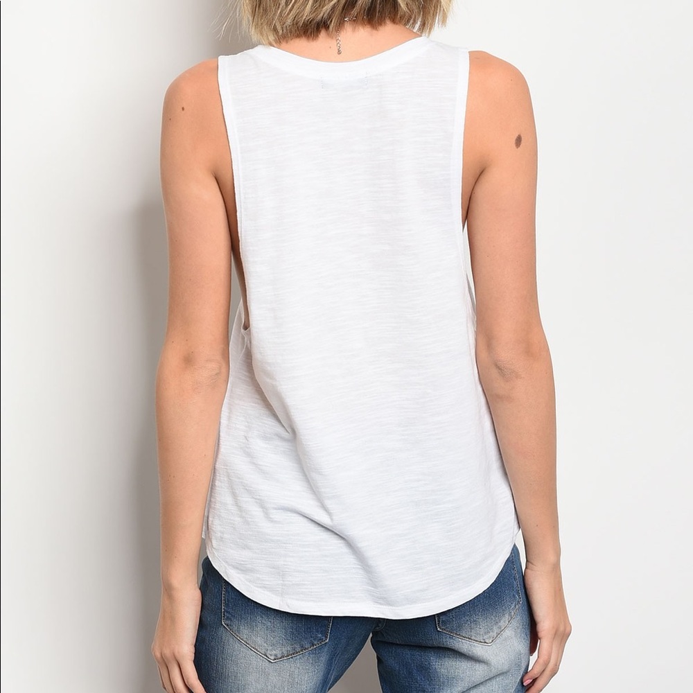 🌹CLEARANCE🌹m e r m a i d s tee - Picture 3 of 5